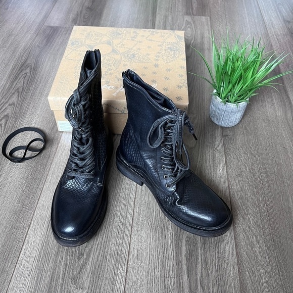 Free People Shoes - Free People Santa Fe Lace Up Boot In Black Embossed Size 39
